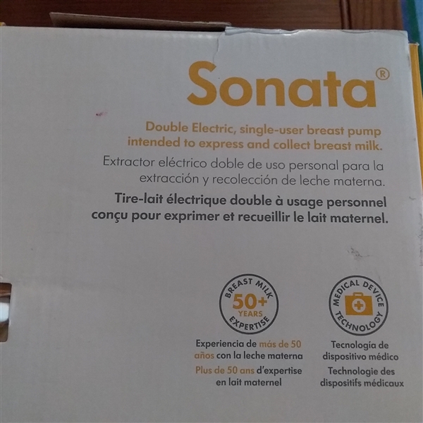 MEDELA SONATA BREAST PUMP AND ACCESSORIES 