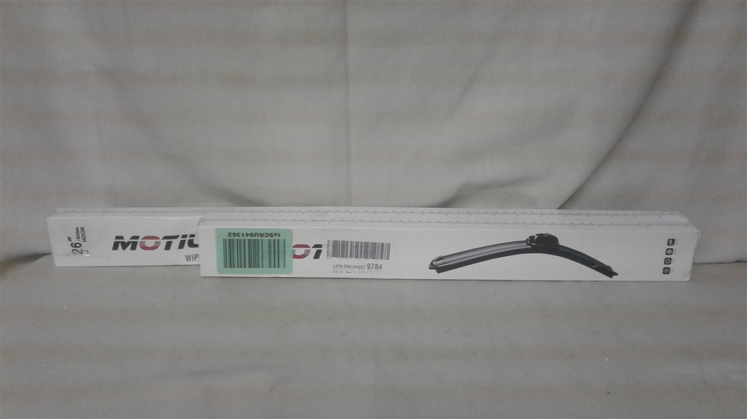 MOTIUM 26 AND 18 WINDSHIELD WIPER BLADES 