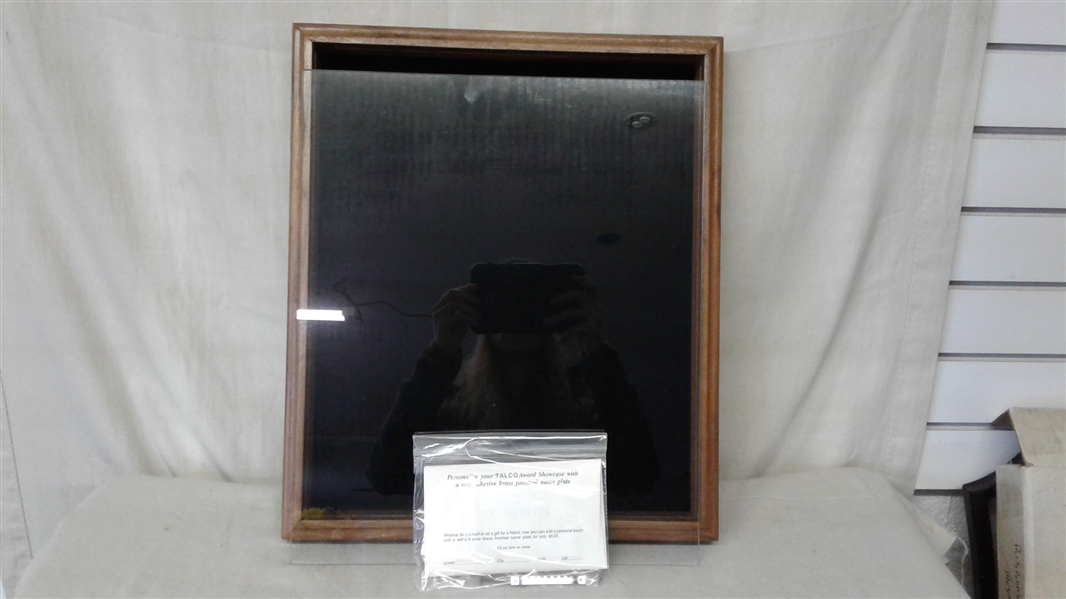 WALNUT PICTURE FRAME AWARDS SHOWCASE 13.5 X16