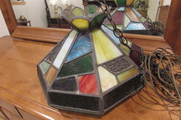 STAINED GLASS HANGING LIGHT