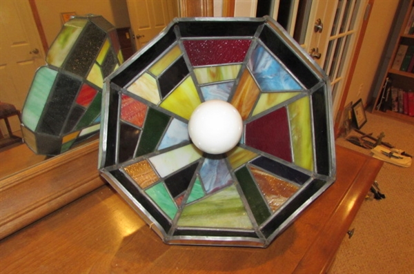 STAINED GLASS HANGING LIGHT