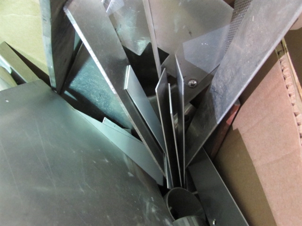 MIXED ALUMINUM AND STAINLESS STEEL SCRAPS
