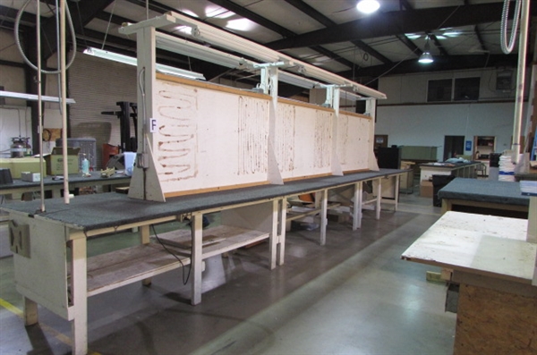 24' WORK TABLE WITH CENTER DIVIDER AND LIGHTS