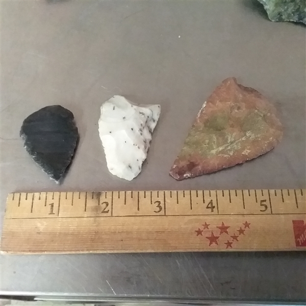 ARROWHEADS & ROCKS