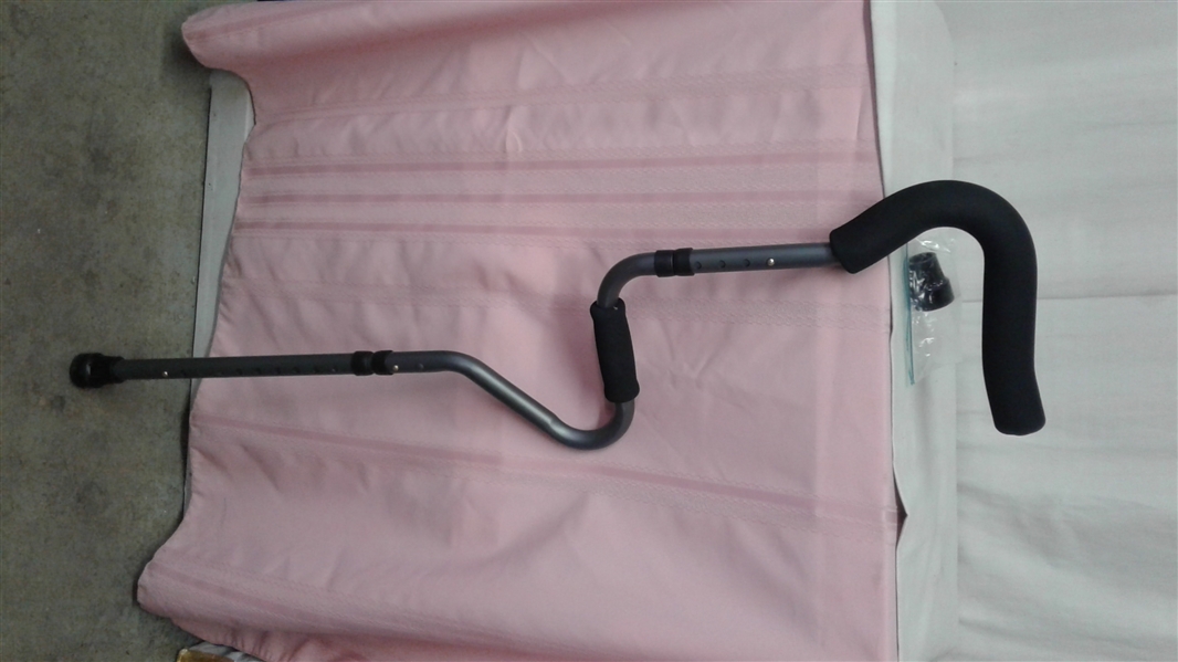 ADJUSTABLE FOLDING CRUTCH