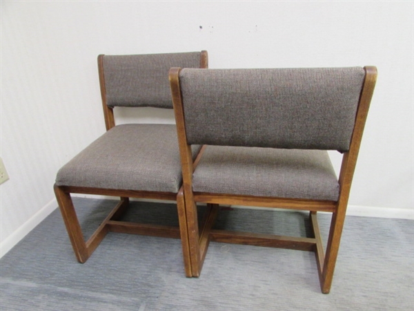 2 MATCHING OFFICE/DESK CHAIRS