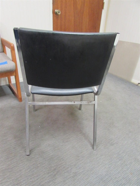4 OFFICE/DESK CHAIRS