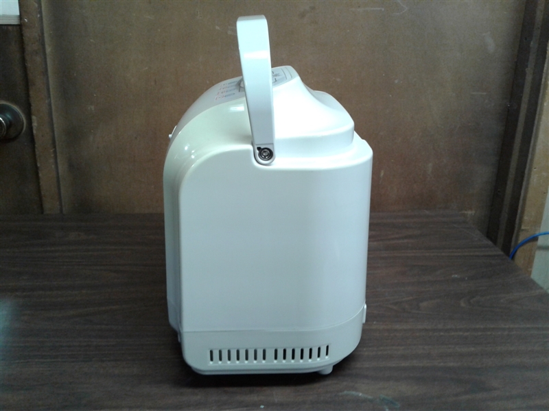 OXYGEN CONCENTRATOR 