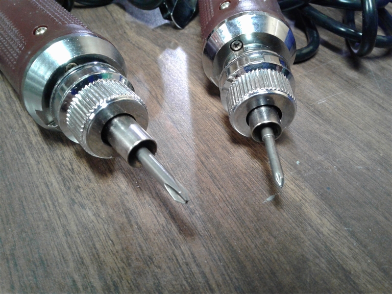 2 ELECTRIC SCREWDRIVERS & POWER CONTROLLER 