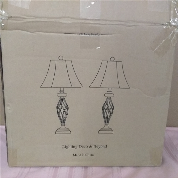 SET OF BRONZED TABLE LAMPS