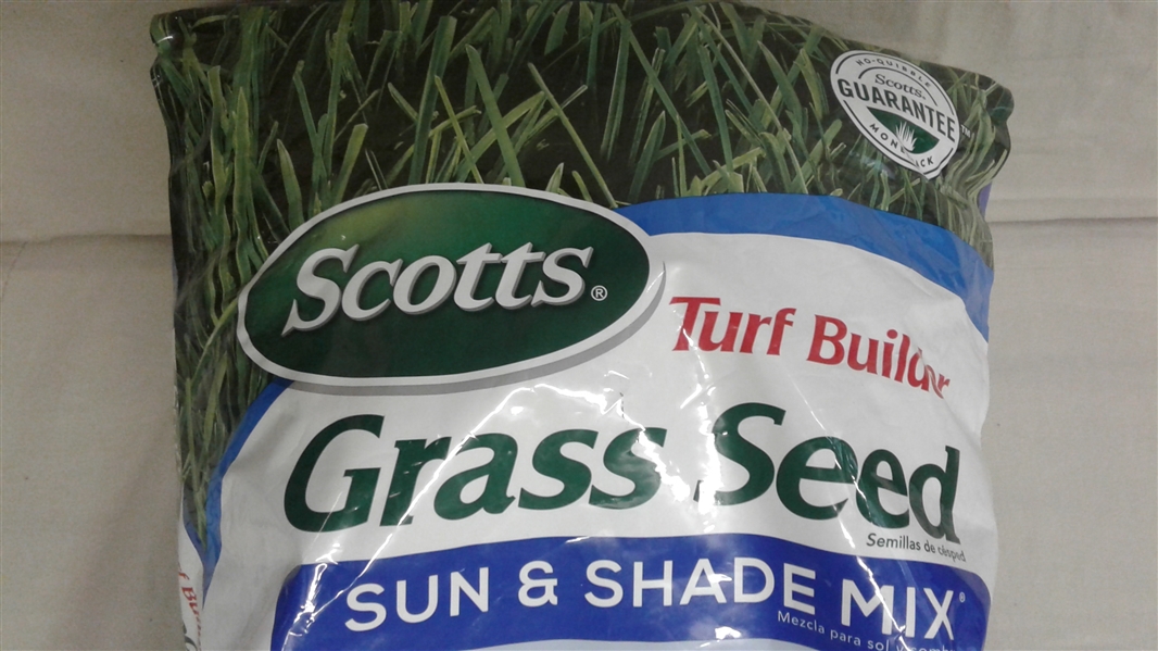 SCOTTS TURF BUILDER GRASS SEED SUN & SHADE MIX