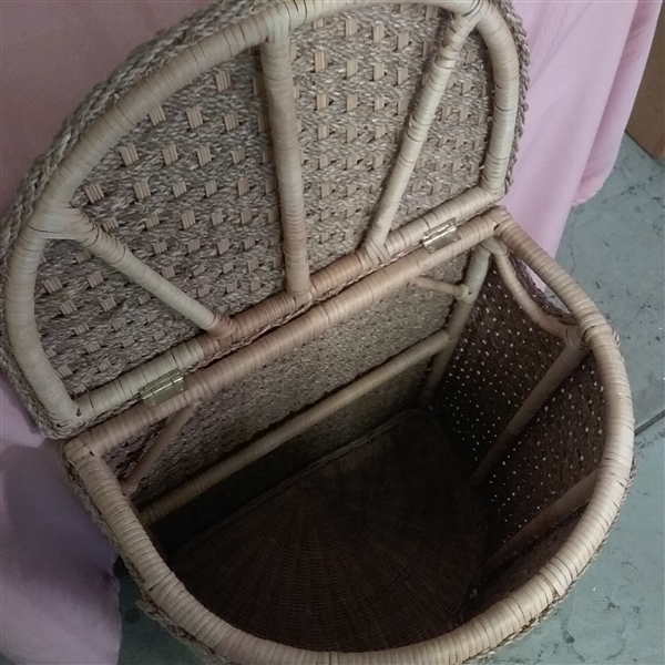 WOVEN HAMPER