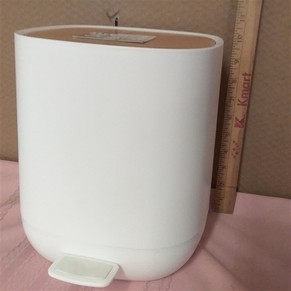 SQUARE ABS 5L STEP TRASH CAN