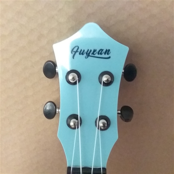 FUYXAN UKELELE 