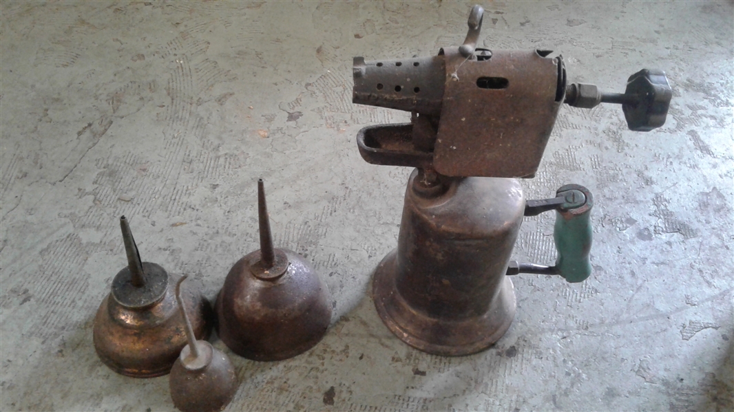 ANTIQUE/VINTAGE CLAYTON & LAMBERT BLOW TORCH AND 3 OILERS