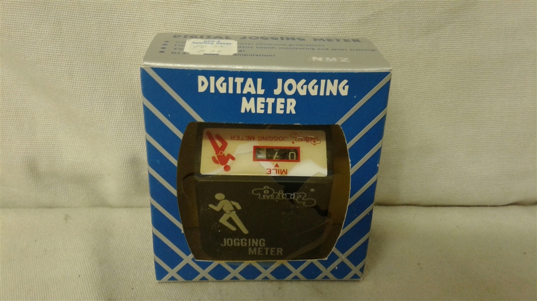 DIGITAL JOGGING METER AND 2 PAIR OF SPORT KING COTTON CREW SOCKS