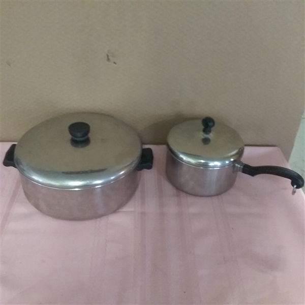 PRESSURE COOKER AND POTS WITH LIDS