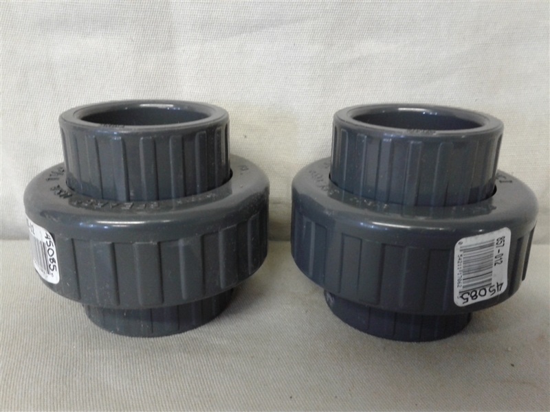 ASSORTED 1-1/4 PVC PIPE FITTINGS