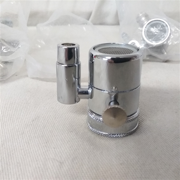 FAUCET AERATORS WITH DIVERTER 