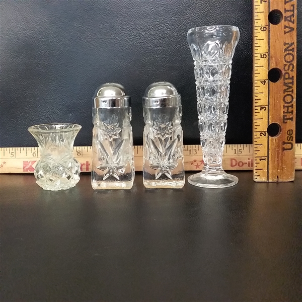 CRYSTAL AND GLASS LOT