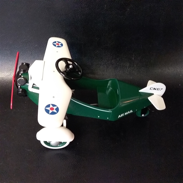 VINTAGE HALLMARK KIDDIE CAR CLASSIC 1935 STEELCRAFT AIRPLANE LIMITED EDITION