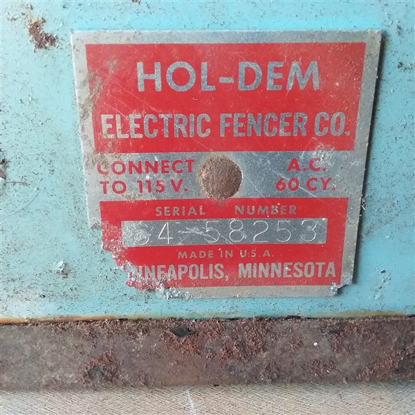 Hol-Dem Electric Fencer 