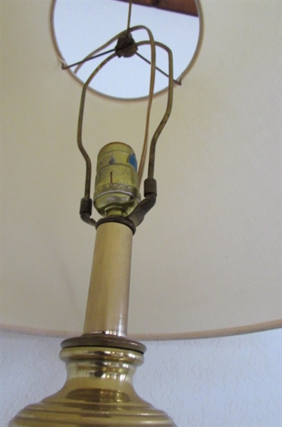 BRASS TABLE LAMP AND WOOD WALL CLOCK