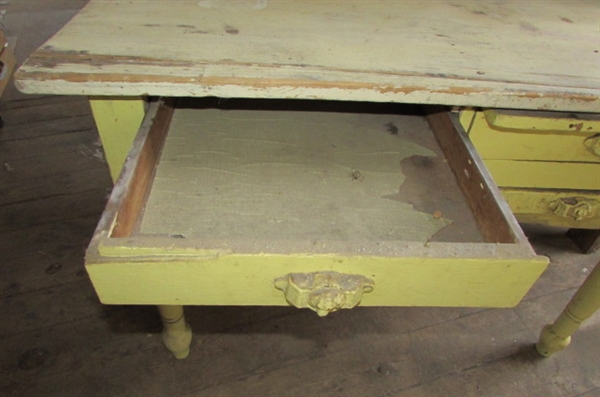 ANTIQUE POSSUM BELLY BAKERS TABLE FOR RESTORATION