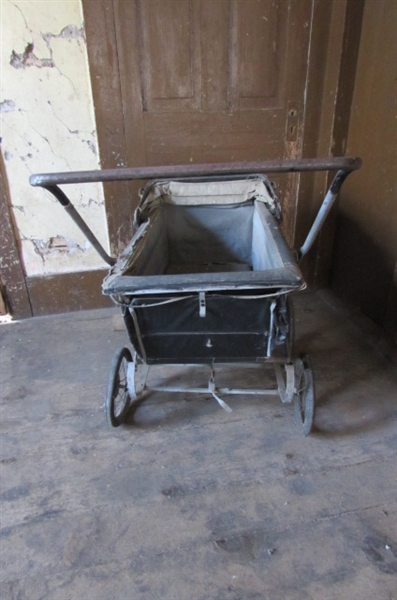 ANTIQUE BABY CARRIAGE