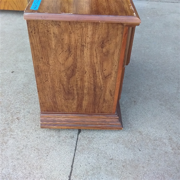 2 Drawer Nightstand