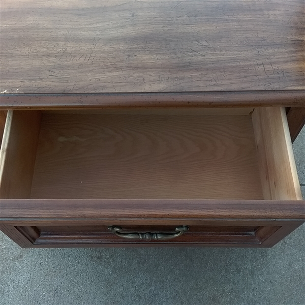 2 Drawer Nightstand