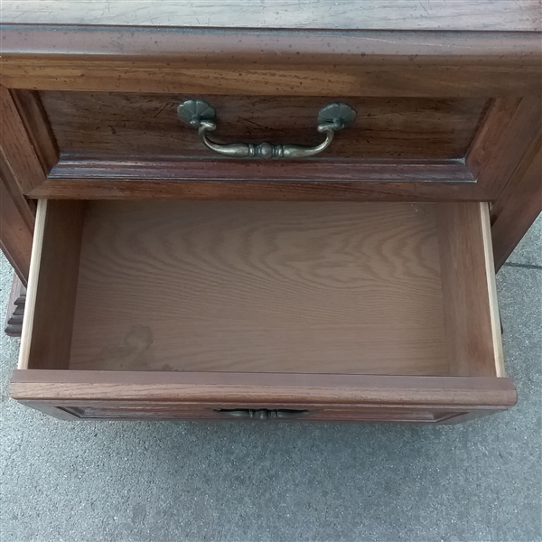 2 Drawer Nightstand