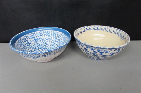 PAIR OF VINTAGE/ANTIQUE BLUE & WHITE SERVING BOWLS