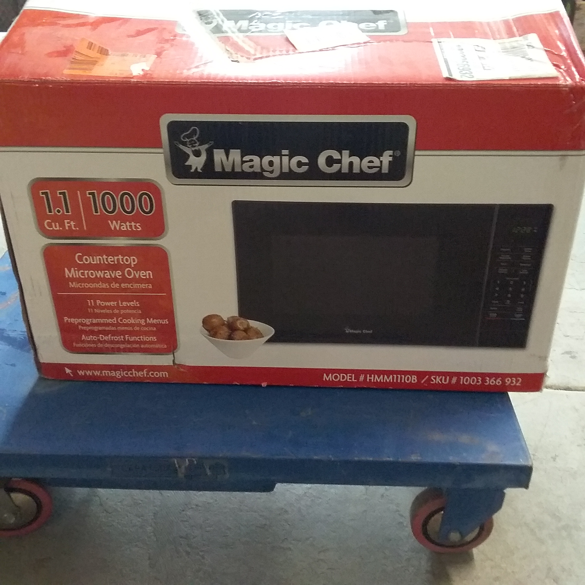 Any and All Online Auctions - Treasure in every auction - come find yours!Magic Chef 1.1 cu. ft. Countertop Microwave in BlackAll > Liquidation