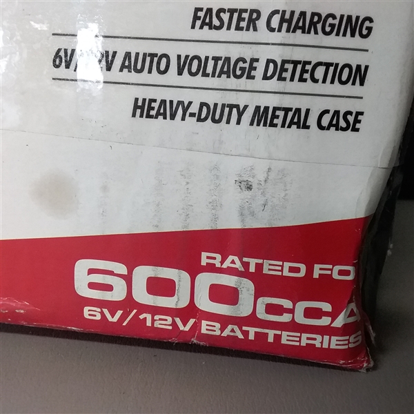 Schumacher Battery Extender 6-Volt or 12-Volt, 8 Amp Battery Charger/Maintainer