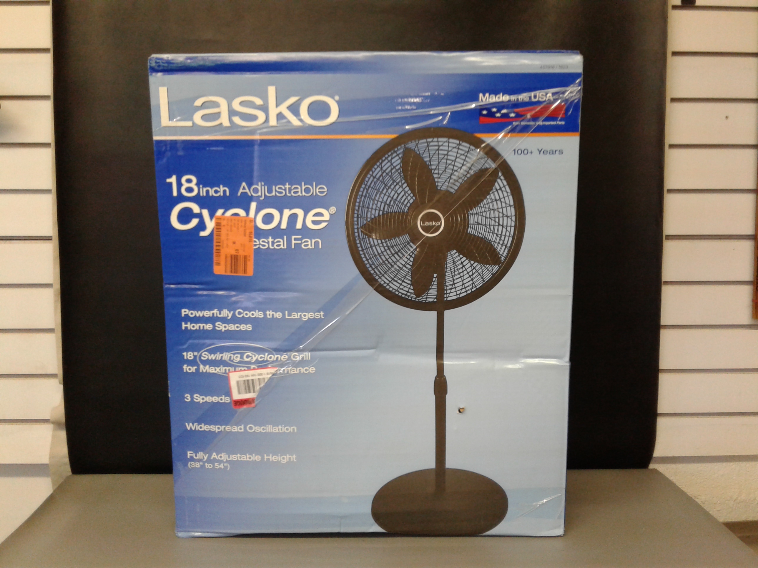 Lot Detail - Lasko Cyclone 18 In. Adjustable Pedestal Fan