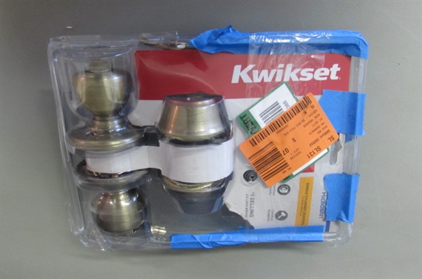 Kwikset Tylo Antique Brass Entry Door Knob and Single Cylinder Deadbolt Combo Pack