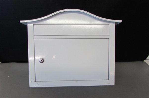 Architectural Mailboxes Saratoga White Wall-Mount Lockable Mailbox *No Key*