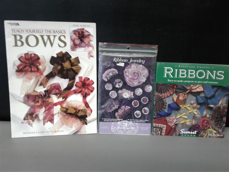 Flowers, Bows, and Ribbon Books