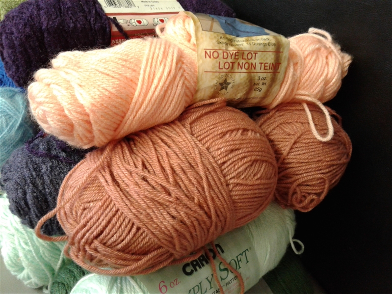 Yarn: Worsted and Plush Yarn 20+ Skeins