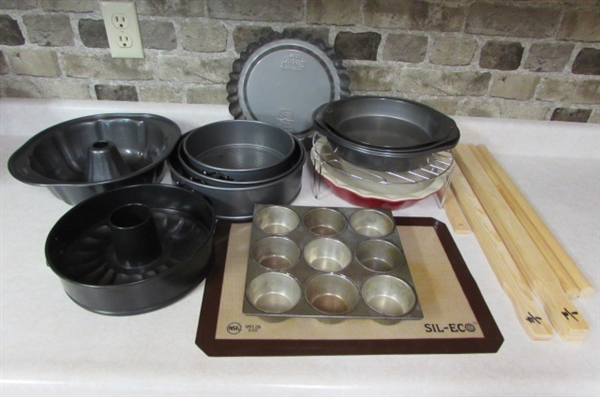 BAKEWARE FOR CAKES, CUPCAKES & PIES