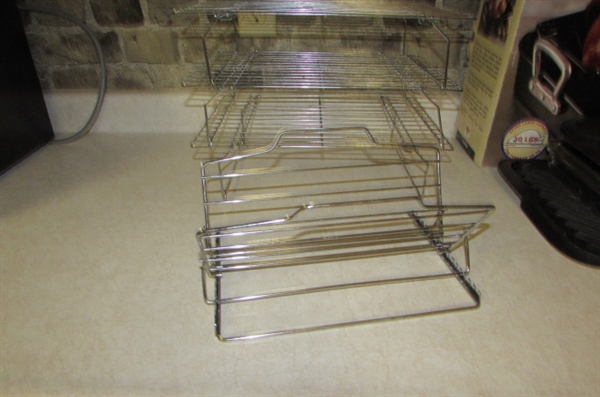 EXTRA LARGE TURKEY ROASTER, GRILLING PANS, WIRE COOLING RACKS & MORE