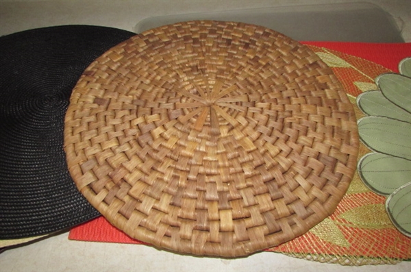 COLLECTION OF ROUND PLACEMATS & MORE