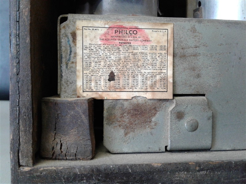 Antique Philco Model 38-10T (38-10) Bullet Table Radio (1938)