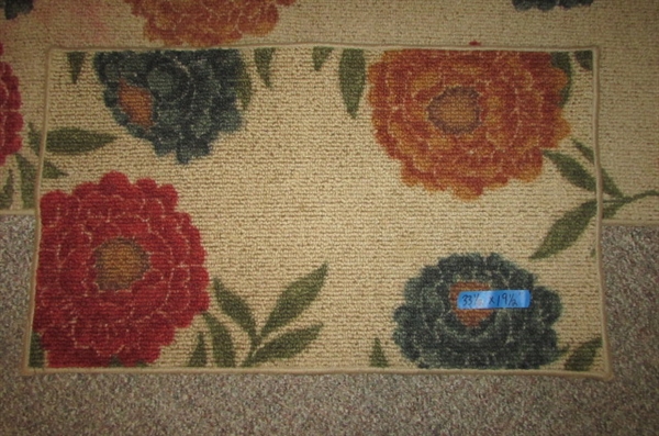 SET OF 3 FLORAL PRINT THROW RUGS