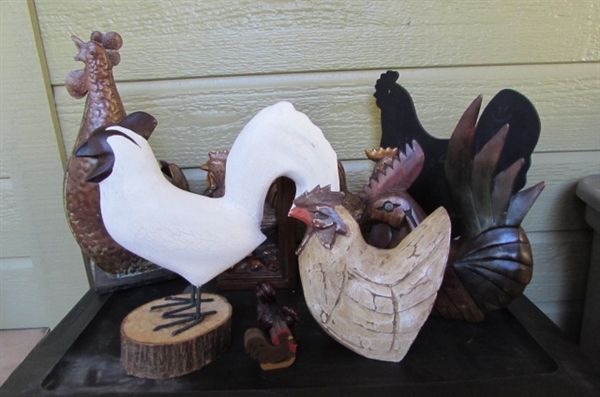 ASSORTED ROOSTER/CHICKEN DECOR
