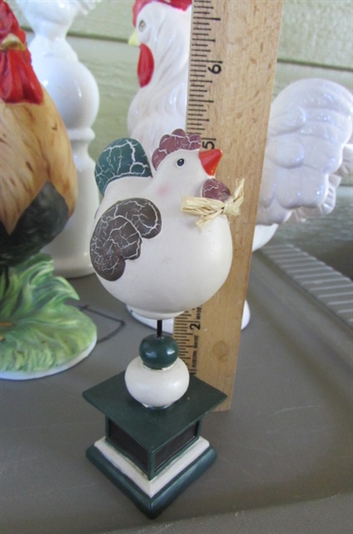 CERAMIC ROOSTERS & CHICKENS
