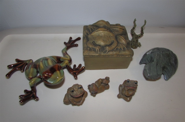 STONE, RESIN & GLASS FROG COLLECTION