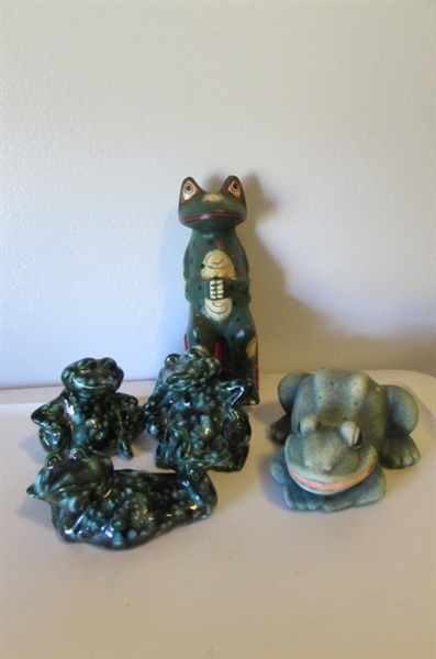 WOOD SHELF SITTER FROG AND MORE FROGS