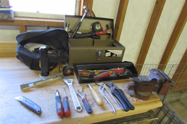 SMALL TOOL BOX, ASSORTED TOOLS & SWIVEL BENCH VISE